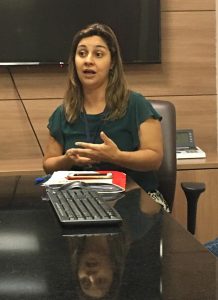 Mara Salmeron é a responsável pelo setor de circulação do jornal
